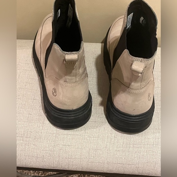 Timberland Ray City Chelsea Boots
Size 8 In Light Taupe, size 9 - Picture 3 of 11